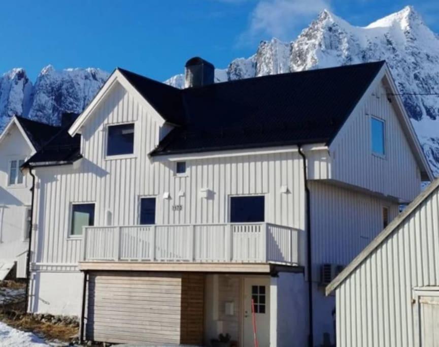 Appartement Norwegian House Maria Stua à Mefjordvær Extérieur photo